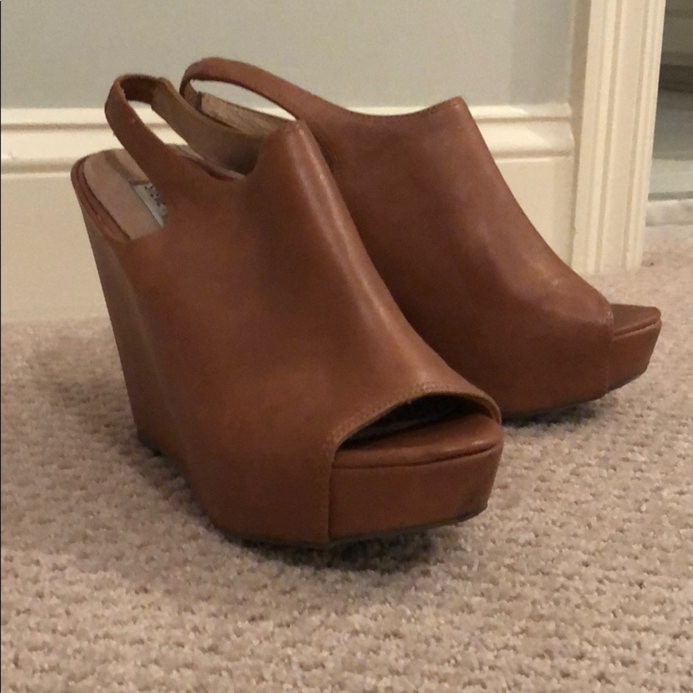 Steve Madden Brown leather wedges